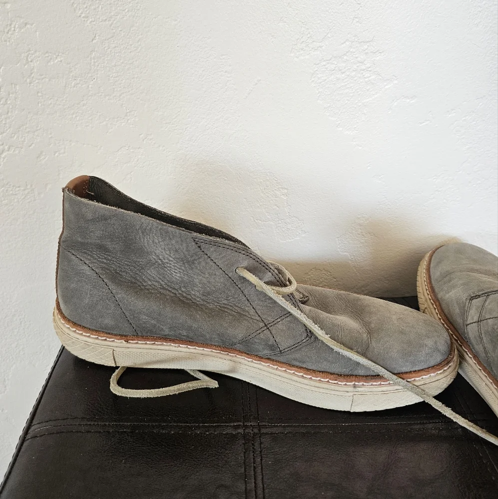 Frye Essex Gray Leather Chukka Smart Casual Preppy British Aristocrate Boots Sz9